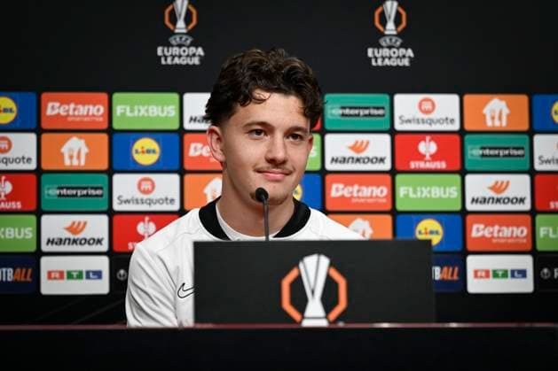 Freiburg v KRC Genk - UEFA Europa League Media Activities 18 03 2026 FREIBURG, GERMANY - MARCH 18 : Karetsas Konstantinos midfielder of KRC Genk talking to the press during a press conference, PK, Pressekonferenz ahead of the UEFA Europa League 2025 26 round of 16 match second leg between Freiburg and KRC Genk on March 18, 2026 in Freiburg, Germany, 18 03 2026 Freiburg Germany  Copyright: xDhax