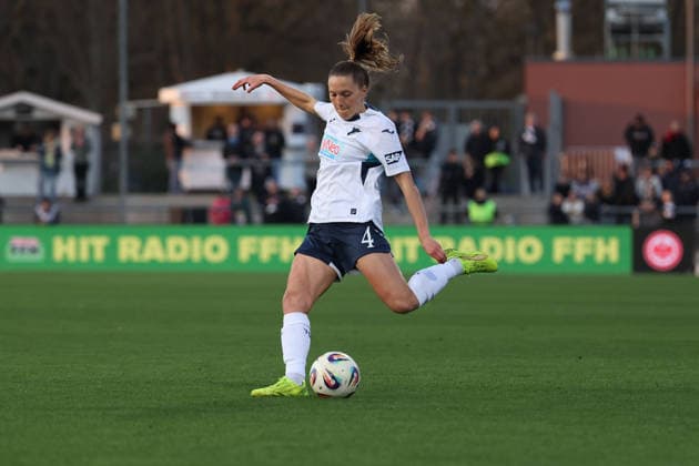 FBL - Frauen-Bundesliga Eintracht Frankfurt and TSG Hoffenheim Lisann Kaut (TSG Hoffenheim) in action, with the ball during the Google Pixel Frauen Bundesliga match between Eintracht Frankfurt and TSG Hoffenheim on March 18, 2026, at Stadion am Brentanobad in Frankfurt am Main, Germany Copyright: JoaquimxFerreira