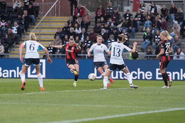 18.03.2026, xhfmx, Fussball Google Pixel Frauen-Bundesliga, Eintracht Frankfurt - TSG Hoffenheim v.l. Nina Lührßen (Eintracht Frankfurt Frauen) (DFL DFB REGULATIONS PROHIBIT ANY USE OF PHOTOGRAPHS as IMAGE SEQUENCES and or QUASI-VIDEO) Frankfurt am Main