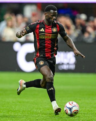 ATLANTA, GA - MARCH 14: Emmanuel Latte Lath 9 of Atlanta dribbles during the MLS, Fussball Herren, USA match between the Philadelphia Union and Atlanta United FC on March 14th, 2026 at Mercedes-Benz Stadium in Atlanta, GA. (Photo by Rich von Biberstein Icon Sportswire) SOCCER: MAR 14 MLS Atlanta United vs Philadelphia Union EDITORIAL USE ONLY Icon260314062