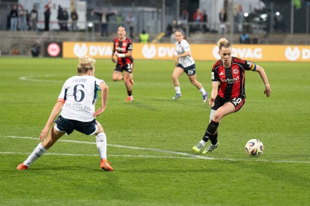 18.03.2026, xhfmx, Fussball Google Pixel Frauen-Bundesliga, Eintracht Frankfurt - TSG Hoffenheim v.l. Vanessa Diehm (TSG 1899 Hoffenheim Frauen) , Laura Freigang (Eintracht Frankfurt Frauen) (DFL DFB REGULATIONS PROHIBIT ANY USE OF PHOTOGRAPHS as IMAGE SEQUENCES and or QUASI-VIDEO) Frankfurt am Main