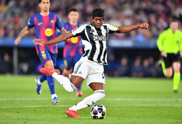 FC Barcelona, Barca v Newcastle United, UEFA Champions League, Football, Camp Nou, Barcelona, SP - 18 Mar 2026 Anthony Elanga of Newcastle United scores his teams first goal making the score 1-1. Barcelona Camp Nou Barcelona SP, UK NEWSPAPERS OUT Copyright: xMarkxEnfieldx