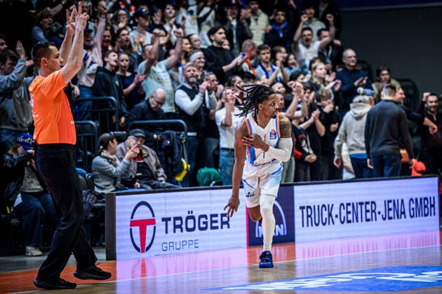 easycredit BBL Basketball Bundesliga 2025 2026 21. Spieltag Nachholspiel 18.03.2026 Science City Jena vs EWE Baskets Oldenburg Uchenna Iroegbu (Jena) Jubel über einen 3er Sparkassen Arena
