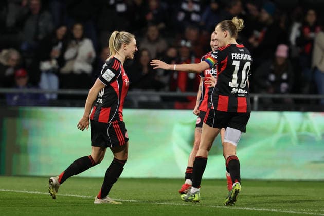 FBL - Frauen-Bundesliga Eintracht Frankfurt and TSG Hoffenheim Rebecka Blomqvist (Eintracht Frankfurt), Laura Freigang (Eintracht Frankfurt), GÃ raldine Reuteler (Eintracht Frankfurt) Celebrate the goal to 2:0, during the Google Pixel Frauen Bundesliga match between Eintracht Frankfurt and TSG Hoffenheim on March 18, 2026, at Stadion am Brentanobad in Frankfurt am Main, Germany Copyright: JoaquimxFerreira