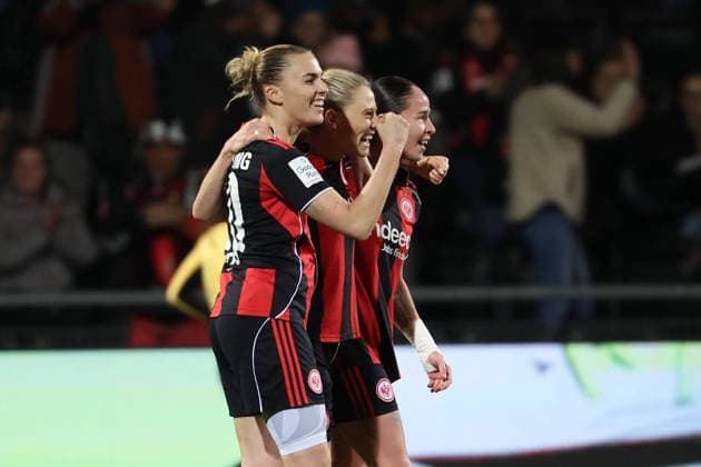 FBL - Frauen-Bundesliga Eintracht Frankfurt and TSG Hoffenheim Laura Freigang (Eintracht Frankfurt), Rebecka Blomqvist (Eintracht Frankfurt) and GÃ raldine Reuteler (Eintracht Frankfurt) celebrate the goal to 2:0, during the Google Pixel Frauen Bundesliga match between Eintracht Frankfurt and TSG Hoffenheim on March 18, 2026, at Stadion am Brentanobad in Frankfurt am Main, Germany Copyright: JoaquimxFerreira