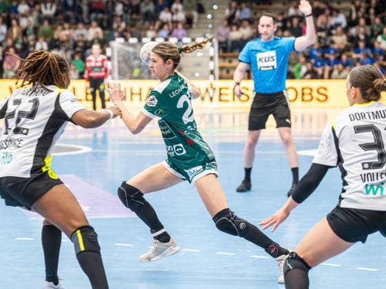 Sina Ehmann (Frisch Auf Frauen, 22) mit Tempo am Ball, Frisch Auf Goeppingen vs. Borussia Dortmund, Handball, 1. Bundesliga, Spielzeit 2025 2026, 18.03.2026 Frisch Auf Goeppingen vs. Borussia Dortmund, Handball, 1. Bundesliga, Spielzeit 2025 2026, 18.03.2026 Goeppingen Copyright: xMichaelxSchmidt Eibner-Pressefotx EP_MST