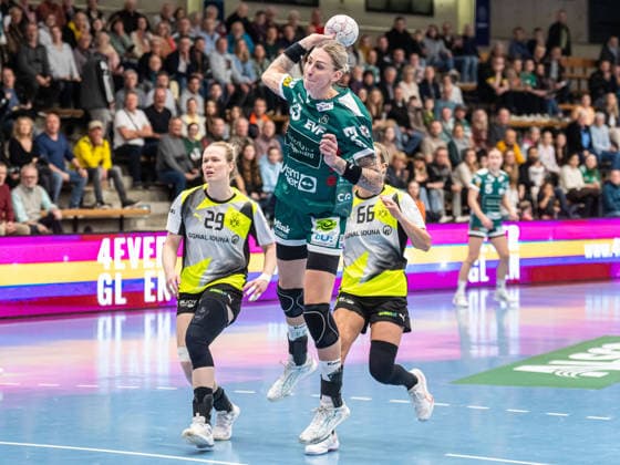 Nicola Merz (Frisch Auf Frauen, 23) kommt am Kreis frei zum Wurf, Frisch Auf Goeppingen vs. Borussia Dortmund, Handball, 1. Bundesliga, Spielzeit 2025 2026, 18.03.2026 Frisch Auf Goeppingen vs. Borussia Dortmund, Handball, 1. Bundesliga, Spielzeit 2025 2026, 18.03.2026 Goeppingen Copyright: xMichaelxSchmidt Eibner-Pressefotx EP_MST