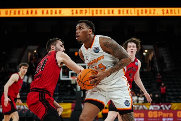 Galatasaray MCT Technic v Rytas Vilnius - Basketball Champions League ISTANBUL, TURKIYE - MARCH 18: Fabian White Jr. (R) of Galatasaray MCT Technic in action against Gytis Masiulis (L) of Rytas Vilnius during the Basketball Champions League Round of 16 in the sixth and final week of Group I match between Galatasaray MCT Technic and Rytas Vilnius at the Turkcell Basketball Development Center in Istanbul, Turkiye, on March 18, 2026. Hakan Akgun Anadolu Istanbul Turkey. Editorial use only. Please get in touch for any other usage.  Copyright: x2026xAnadoluxHakanxAkgunx