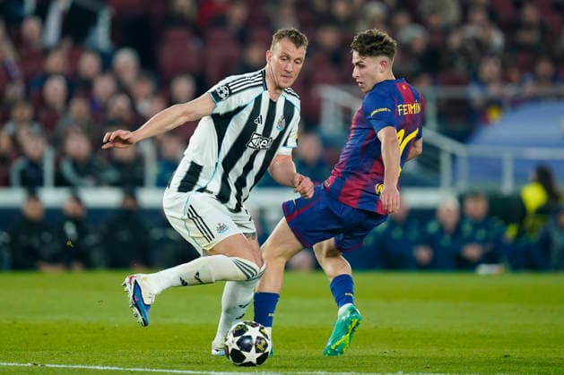 ESP: FC Barcelona, Barca - Newcastle. UEFA Champions League. Round of 8, second leg. Dan Burn of Newcastle United and Fermin Lopez of FC Barcelona during the UEFA Champions League match, match day Round of 8, second leg, between FC Barcelona and Newcastle, Spotify Camp Nou Stadium on March 18, 2026 in Barcelona, Spain. kpng Copyright: xSergioxRuizx xImagox PS_260318_BAR_NEW_017