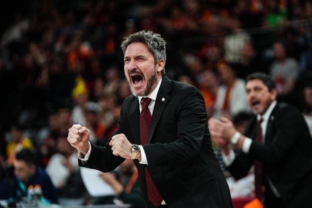 Galatasaray MCT Technic v Rytas Vilnius - Basketball Champions League ISTANBUL, TURKIYE - MARCH 18: Head coach of Galatasaray MCT Technic, Gianmarco Pozzecco, gestures during the Basketball Champions League Round of 16 in the sixth and final week of Group I match between Galatasaray MCT Technic and Rytas Vilnius at the Turkcell Basketball Development Center in Istanbul, Turkiye, on March 18, 2026. Hakan Akgun Anadolu Istanbul Turkey. Editorial use only. Please get in touch for any other usage.  Copyright: x2026xAnadoluxHakanxAkgunx