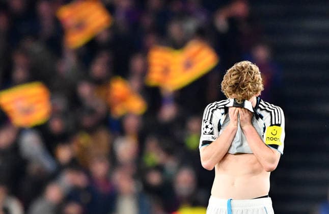 FC Barcelona, Barca v Newcastle United, UEFA Champions League, Football, Camp Nou, Barcelona, SP - 18 Mar 2026 Anthony Gordon of Newcastle United looks dejected Barcelona score their seventh goal. Barcelona Camp Nou Barcelona SP, UK NEWSPAPERS OUT Copyright: xMarkxEnfieldx