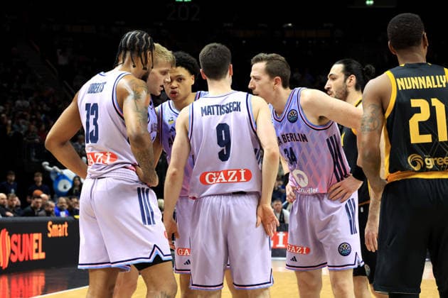 18.03.2026, Basketball Champions League ALBA vs. AEK Athen 18.03.2026, Basketball Champions League ALBA vs. AEK Athen im Bild ALBA-Spielerkreis