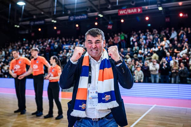 easycredit BBL Basketball Bundesliga 2025 2026 21. Spieltag Nachholspiel 18.03.2026 Science City Jena vs EWE Baskets Oldenburg Science City Jena Geschäftsführer Lars Eberlein voller Freude nach dem Heimerfolg, Portrait Sparkassen Arena