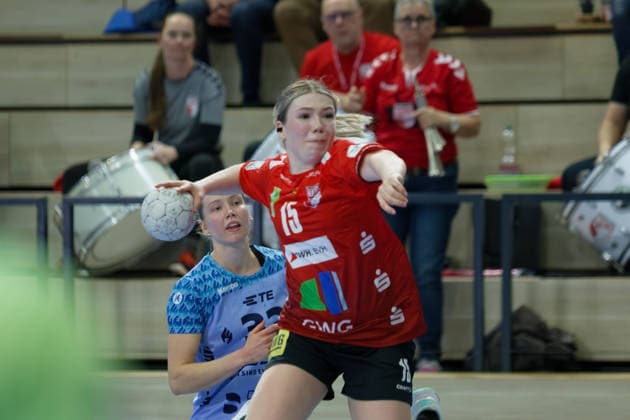 Neele Mara Orth (Flames, 32), Fabienne Büch (Halle, 15), SV Union Halle-Neustadt vs. HSG Bensheim Auerbach, Alsco Handball Bundesliga Frauen, Saison 2025 26, 20. Spieltag, 18.03.2026 Halle SWH Arena Sachsen-Anhalt Deutschland