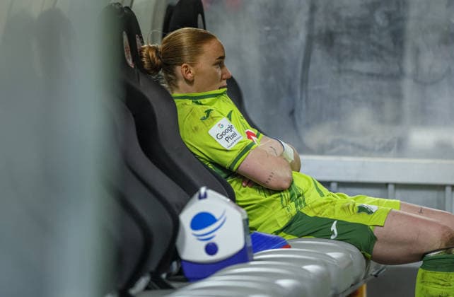GER, Frankfurt, Eintracht Frankfurt vs TSG Hoffenheim, Google Pixel Bundesliga, Fussball, DFB, Spielzeit 2025 2026, Stadion am Brentanobad, 15. Spieltag im Bild: Laura Dick (TSG Hoffenheim Frauen 1), Enttäuschung und Frust nach der Niederlage gegen Eintracht Frankfurt, Emotionen DFB DFL REGULATIONS PROHIBIT ANY USE OF PHOTOGRAPHS AS IMAGE SEQUENCES AND OR QUASI-VIDEO, 18.03.2026 Copyright: HMBxMedia HendrikxHamelau