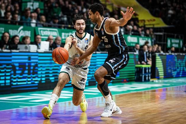 Clayton Guillozet (Gladiators Trier) im Zweikampf mit Kenneth Ogbe (Veolia Towers Hamburg), Vet Concept Gladiators Trier vs Veolia Towers Hamburg, Basketball, easyCredit BBL, 25. Spieltag, Saison 2025 2026, 18.03.2026 Vet Concept Gladiators Trier vs Veolia Towers Hamburg, Basketball, easyCredit BBL, 25. Spieltag, Saison 2025 2026, 18.03.2026 Copyright: xEibner-Pressefoto AlexanderxNeisx EP_ANS