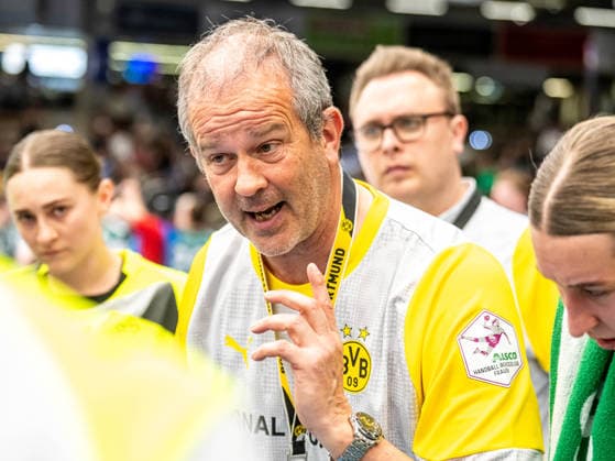 Henk Groener, Cheftrainer (Borussia Dortmund) in der Auszeit, Frisch Auf Goeppingen vs. Borussia Dortmund, Handball, 1. Bundesliga, Spielzeit 2025 2026, 18.03.2026 Frisch Auf Goeppingen vs. Borussia Dortmund, Handball, 1. Bundesliga, Spielzeit 2025 2026, 18.03.2026 Goeppingen Copyright: xMichaelxSchmidt Eibner-Pressefotx EP_MST