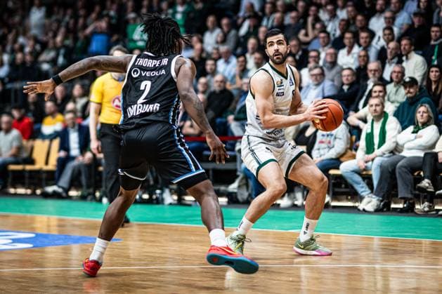 Clayton Guillozet (Gladiators Trier) im Zweikampf mit Leonard Thorpe Jr (Veolia Towers Hamburg), Vet Concept Gladiators Trier vs Veolia Towers Hamburg, Basketball, easyCredit BBL, 25. Spieltag, Saison 2025 2026, 18.03.2026 Vet Concept Gladiators Trier vs Veolia Towers Hamburg, Basketball, easyCredit BBL, 25. Spieltag, Saison 2025 2026, 18.03.2026 Copyright: xEibner-Pressefoto AlexanderxNeisx EP_ANS