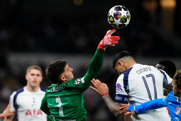 Tottenham Hotspur FC v Atletico de Madrid - UEFA Champions League 2025 26 Round of 16 Second Leg Juan Musso goalkeeper of Atletico de Madrid and Argentina in action during the UEFA Champions League 2025 26 Round of 16 Second Leg match between Tottenham Hotspur FC and Atletico de Madrid at Tottenham Hotspur Stadium on March 18, 2026 in London, England. London England United Kingdom  Copyright: xJosexBretonx originalFilename:bretonhernandez-tottenha260318_np54w.jpg