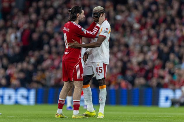 Football - UEFA Champions League - Round of 16 - 2nd Leg - Liverpool FC v Galatasaray A.Åž. LIVERPOOL, ENGLAND - Wednesday, March 18, 2026: Liverpool s Dominik Szoboszlai (L) speaks to Galatasaray s Victor Osimhen during the UEFA Champions League Round of 16 2nd Leg match between Liverpool FC and Galatasaray A.Åž. at Anfield. (Photo by David Rawcliffe Propaganda) LIVERPOOL Anfield MERSEYSIDE ENGLAND  Copyright: xDavidxRawcliffex P2026-03-18-Liverpool_Galatasaray-46