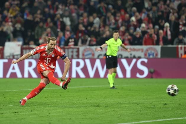 Harry Kane 9 (FC Bayern Muenchen) trifft per Elfmeter das Tor zum 1:0, FC Bayern Muenchen vs. Atalanta Bergamo, Fussball, UEFA, Champions League, Achtelfinale, Rueckspiel, 18.03.2026 Muenchen Bayern Deutschland
