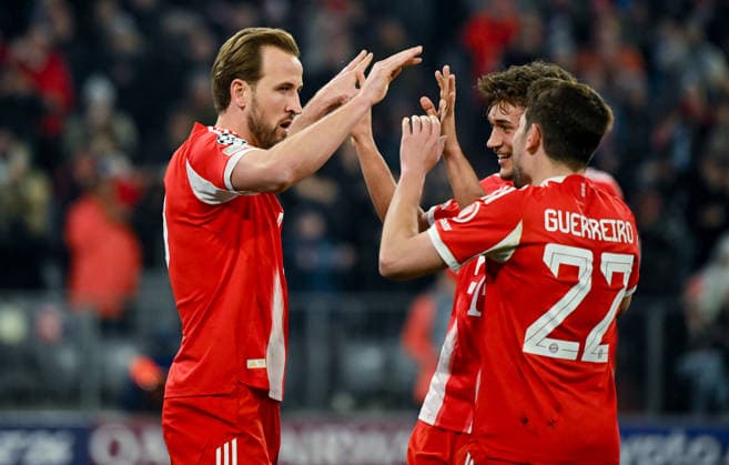 18.03.2026, xemx, Fussball UEFA Champions League, FC Bayern Muenchen - Atalanta Bergamo v.l. Harry Kane (FC Bayern Muenchen) Jubel, Torjubel, celebrate the goal, jubelt ueber das Tor zum 1:0 (DFL DFB REGULATIONS PROHIBIT ANY USE OF PHOTOGRAPHS as IMAGE SEQUENCES and or QUASI-VIDEO) Muenchen