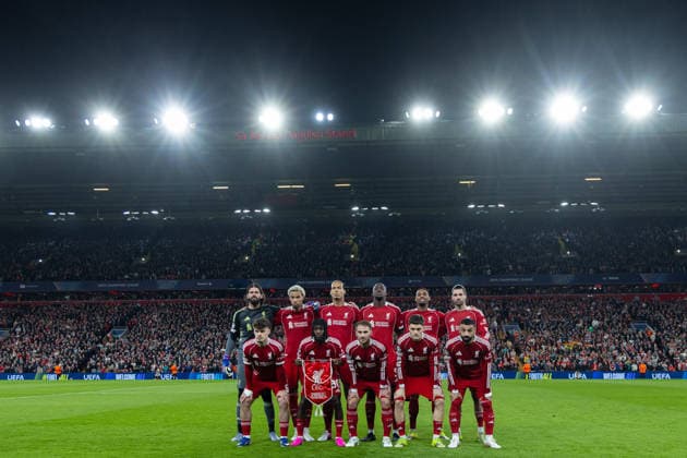 Football - UEFA Champions League - Round of 16 - 2nd Leg - Liverpool FC v Galatasaray A.Ş. LIVERPOOL, ENGLAND - Wednesday, March 18, 2026: Liverpool s players line-up for a team group, Mannschaftsbild, Totale photograph before the UEFA Champions League Round of 16 2nd Leg match between Liverpool FC and Galatasaray A.Ş. at Anfield. Back row (L-R): goalkeeper Alisson Becker, Hugo Ekitike. captain Virgil van Dijk, Ibrahima Konatà , Ryan Gravenberch. Dominik Szoboszlai. Front row (L-R): Milos Kerkez, Jeremie Frimpong, Alexis Mac Allister, Florian Wirtz, Mohamed Salah (Photo by David Rawcliffe Propaganda) LIVERPOOL Anfield MERSEYSIDE ENGLAND Copyright: xDavidxRawcliffex P2026-03-18-Liverpool_Galatasaray-55