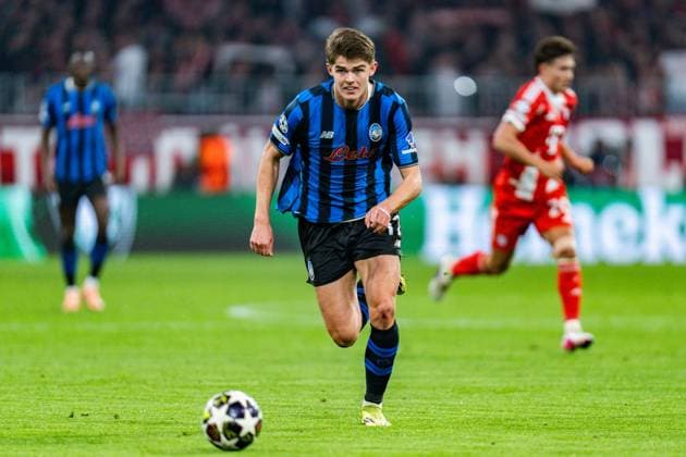 18.03.2026, FC Bayern München vs. Atalanta Bergamo, UEFA Champions League, Achtelfinale-Rückspiel Charles de Ketelaere Regulations prohibit any use of photographs as image sequences and or quasi video Copyright: xBahhoxKarax