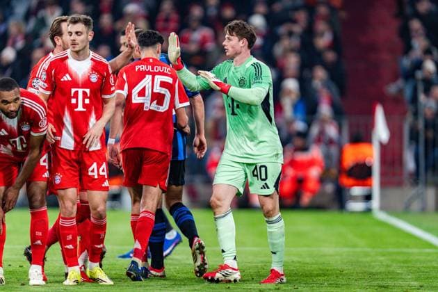 18.03.2026, FC Bayern München vs. Atalanta Bergamo, UEFA Champions League, Achtelfinale-Rückspiel Jonas Urbig (FC Bayern Muenchen, 40) Harry Kane (FC Bayern Muenchen, 9) Josip Stanisic (FC Bayern Muenchen, 44) Jonathan Tah (FC Bayern Muenchen, 4) Minjae Kim (FC Bayern Muenchen, 3) Leon Goretzka (FC Bayern Muenchen, 8) Regulations prohibit any use of photographs as image sequences and or quasi video Copyright: xBahhoxKarax