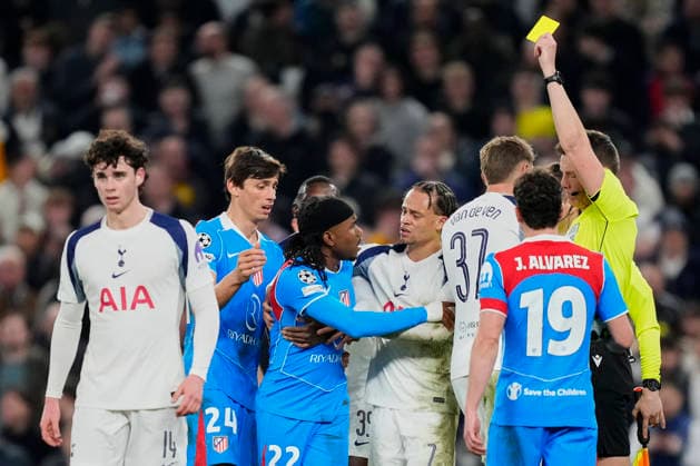 Tottenham Hotspur FC v Atletico de Madrid - UEFA Champions League 2025 26 Round of 16 Second Leg Ademola Lookman second striker of Atletico de Madrid and Nigeria is shown a yellow card during the UEFA Champions League 2025 26 Round of 16 Second Leg match between Tottenham Hotspur FC and Atletico de Madrid at Tottenham Hotspur Stadium on March 18, 2026 in London, England. London England United Kingdom  Copyright: xJosexBretonx originalFilename:bretonhernandez-tottenha260318_npAXr.jpg