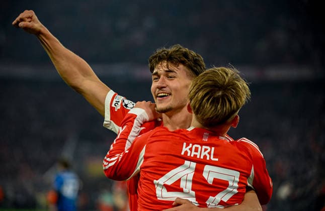 18.03.2026, xemx, Fussball UEFA Champions League, FC Bayern Muenchen - Atalanta Bergamo v.l. Lennart Karl (FC Bayern Muenchen) Jubel, Torjubel, celebrate the goal, jubelt ueber das Tor zum 3:0 (DFL DFB REGULATIONS PROHIBIT ANY USE OF PHOTOGRAPHS as IMAGE SEQUENCES and or QUASI-VIDEO) Muenchen