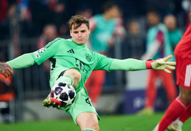 Jonas Urbig goalkeeper of FC Bayern München kicks the ball in the of football UEFA Champions League 2025 26 round of 16 Second Leg match FC Bayern München - Atalanta BC in Allianz Arena Munich on March 18, 2026 , FCB,