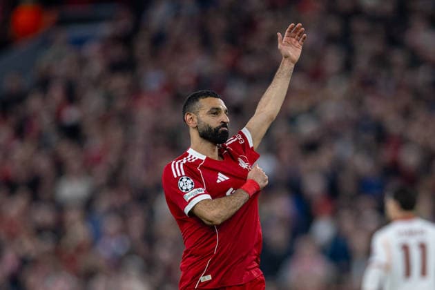 Football - UEFA Champions League - Round of 16 - 2nd Leg - Liverpool FC v Galatasaray A.Åž. LIVERPOOL, ENGLAND - Wednesday, March 18, 2026: Liverpool s Mohamed Salah celebrates by touching the badge after scoring the fourth (and 50th European) goal during the UEFA Champions League Round of 16 2nd Leg match between Liverpool FC and Galatasaray A.Åž. at Anfield. (Photo by David Rawcliffe Propaganda) LIVERPOOL Anfield MERSEYSIDE ENGLAND  Copyright: xDavidxRawcliffex P2026-03-18-Liverpool_Galatasaray-96