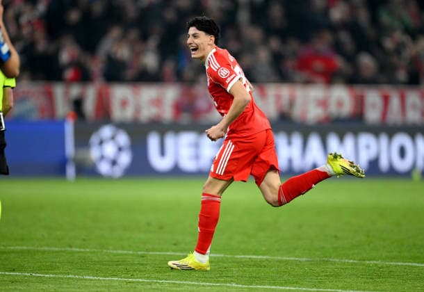 FUSSBALL CHAMPIONS LEAGUE SAISON 2025 2026 Achtelfinal Rueckspiel 18.03.2026 FC Bayern Muenchen - Atalanta Bergamo Jubel FC Bayern Muenchen nach dem Tor zum 3 - 0, v. li., Deniz Ofli