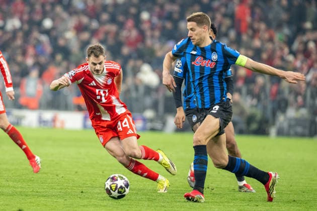 Josip Stanisic 44 (FC Bayern Muenchen), FC Bayern Muenchen vs. Atalanta Bergamo, Fussball, UEFA Champions League, Achtelfinale Rueckspiel, 18.03.2026 DFB regulations prohibit any use of photographs as image sequences and or quasi-video Muenchen Bayern Deutschland
