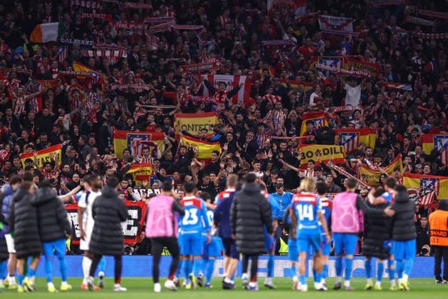 Tottenham Hotspur v Atletico De Madrid 18 March 2026, London - UEFA Champions League - Round Of 16 - Second Leg - Tottenham Hotspur v Atletico De Madrid - Atletico Madrid celebrate their aggregate victory with their fans - Photo: Jacques Feeney Offside. London UK Copyright: xJacquesxFeeneyx xOffsidexOffside