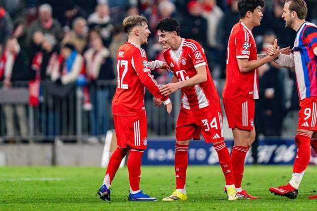 18.03.2026, FC Bayern München vs. Atalanta Bergamo, UEFA Champions League, Achtelfinale-Rückspiel Lennart Karl (FC Bayern Muenchen, 42) Deniz Ofli ( FC Bayern München) Regulations prohibit any use of photographs as image sequences and or quasi video Copyright: xBahhoxKarax