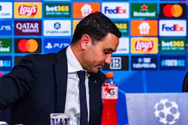 18.03.2026, FC Bayern München vs. Atalanta Bergamo, UEFA Champions League, Achtelfinale-Rückspiel Raffaele Palladino (Atalanta Bergamo, Trainer, Coach) auf der Pressekonferenz nach dem Spiel Regulations prohibit any use of photographs as image sequences and or quasi video Copyright: xBahhoxKarax