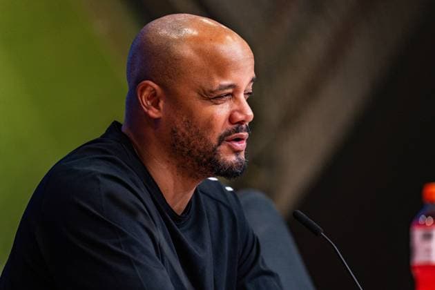 18.03.2026, FC Bayern München vs. Atalanta Bergamo, UEFA Champions League, Achtelfinale-Rückspiel Vincent Kompany (FC Bayern Muenchen,Trainer) auf der Pressekonferenz nach dem Spiel Regulations prohibit any use of photographs as image sequences and or quasi video Copyright: xBahhoxKarax