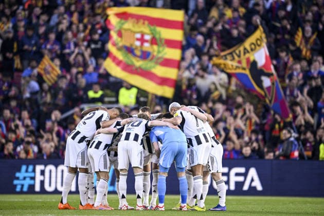 BARCELONA, SPAIN - MARCH 18: Newcastle United FC players form a huddle prior to the UEFA Champions League 2025 26 Round of 16 Second Leg match between FC Barcelona, Barca and Newcastle United FC at Camp Nou on March 18, 2026 in Barcelona, Spain. (Photo by Richard Callis Sports Press Photo )  Copyright: xRichardxCallis SportsxPressxPhotox Sportspressphoto_SPR113513
