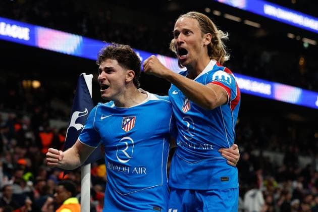 Tottenham Hotspur vs Atletico Madrid - UEFA Champions League LONDON, UNITED KINGDOM - MARCH 18: Julian Alvarez of Atletico Madrid (L) celebrates scoring the 1-1 goal during the UEFA Champions League football match between Tottenham Hotspur and Atletico Madrid at the Tottenham Hotspur Stadium on March 18, 2026, in London, United Kingdom. David Cliff Anadolu London United Kingdom. Editorial use only. Please get in touch for any other usage.  Copyright: x2026xAnadoluxDavidxCliffx