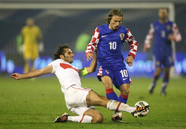 Nov. 15, 2011 - Zagreb, Croatia - LUKA MODRIC (CRO) and HAMIT ALTINTOP (TUR) during International Friendly, Länderspiel, Nationalmannschaft match play in Maksimir Stadium. Copyright: xCarlxRecinex