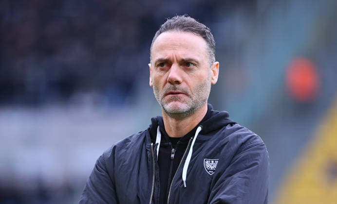 Dresden - Muenster 2. Bundesliga Dresden, 15.03.2026, Rudolf-Harbig-Stadion, Fussball, 2. Bundesliga , Spieltag 26 , SG Dynamo Dresden vs. SC Preussen Muenster 6:0 (3:0) , Im Bild: Trainer Alexander Ende (SCP Muenster) , *** Dresden Muenster 2 Bundesliga Dresden, 15 03 2026, Rudolf Harbig Stadion, Soccer, 2 Bundesliga , Matchday 26 , SG Dynamo Dresden vs SC Preussen Muenster 6 0 3 0 , In the picture Coach Alexander Ende SCP Muenster , Picture Point