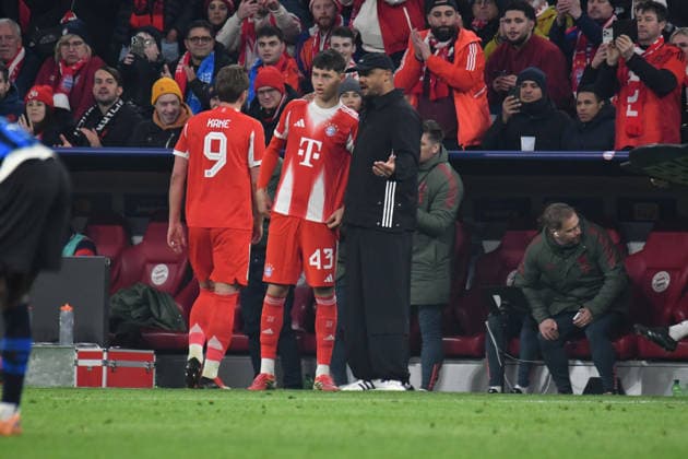 18.03.2026, Allianz Arena, München, Championsleague, FC Bayern München vs Atalanta Bergamo , im Bild Harry Kane (München), Filip Pavic (München), Trainer Vincent Kompany (München) (Photo by Midori Ikenouchi Hasan Bratic DeFodi Images) - *** 18 03 2026, Allianz Arena, Munich, Champions League, FC Bayern Munich vs Atalanta Bergamo , in the picture Harry Kane Munich , Filip Pavic Munich , Coach Vincent Kompany Munich Photo by Midori Ikenouchi Hasan Bratic DeFodi Images