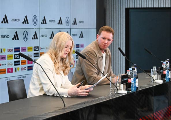 19.03.2026, xsltx, Fussball DFB-Medientermine, DFB Pressekonferenz - Kaderbekanntgabe v.l. Franziska Wülle (Pressesprecherin DFB) und Julian Nagelsmann (Bundestrainer Deutsche Nationalmannschaft) bei der Bekanntgabe des Kaders für die Testspiele im März (DFL DFB REGULATIONS PROHIBIT ANY USE OF PHOTOGRAPHS as IMAGE SEQUENCES and or QUASI-VIDEO)