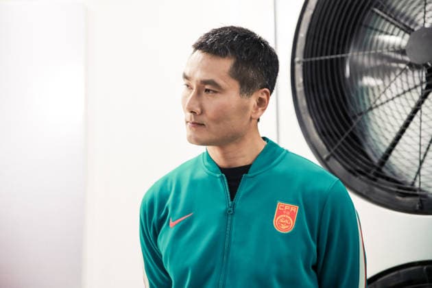 SHANGHAI, CHINA - MARCH 19: China men s national football team head coach Shao Jiayi attends the launch event of the new home and away kits for the China National Football Team as the 2026 FIFA World Cup, WM, Weltmeisterschaft, Fussball approaches on March 19, 2026 in Shanghai, China.  Copyright: xVCGx 111629304686