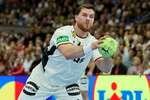 Johannes Golla (Germany) kontrolliert den Ball, Handball International Friendly, Länderspiel, Nationalmannschaft Germany v Egypt, Westfalenhalle am 19. March 2026 in Dortmund, Deutschland. (Foto von Marco Steinbrenner DeFodi Images) Johannes Golla (Germany) controls the ball, Handball International Friendly, Germany v Egypt, Westfalenhalle, March 19, 2026 in Dortmund, Germany. (Photo by Marco Steinbrenner DeFodi Images) -