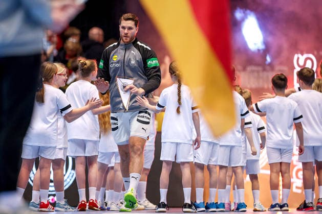 19.03.2026, Handball, Länderspiel Herren, Deutschland - Ägypten, Westfalenhalle Dortmund: Johannes Golla (Germany 04) beim Einlaufen in die Halle Nordrhein-Westfalen Deutschland