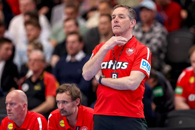 19.03.2026, Handball, Länderspiel Herren, Deutschland - Ägypten, Westfalenhalle Dortmund: Headcoach Alfred Gislason (Germany hc) gestikulierend am Spielfeldrand Nordrhein-Westfalen Deutschland