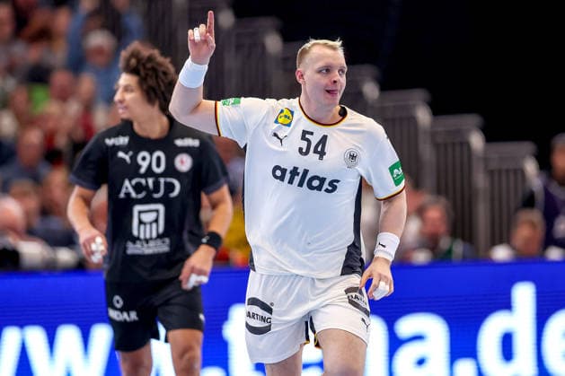 19.03.2026, Handball, Länderspiel Herren, Deutschland - Ägypten, Westfalenhalle Dortmund: Justus Fischer (Germany 54) jubelnd Nordrhein-Westfalen Deutschland